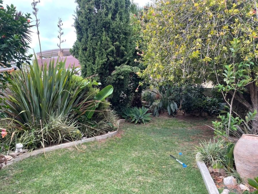 5 Bedroom Property for Sale in Hartenbos Heuwels Western Cape